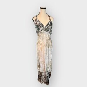 Women’s Untagged Medium Halter Style Maxi Gown Dress